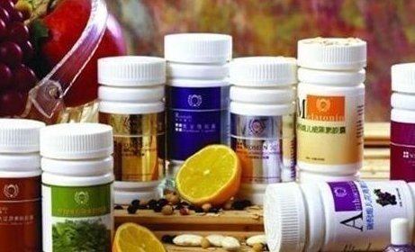 使用保健食品原料目录以外原料的保健食品和首首进口的保健食品应当经()注册