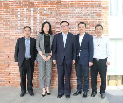 中国营养保健食品协会边振甲会长一行调研澳优,肯定澳优营养大健康战略